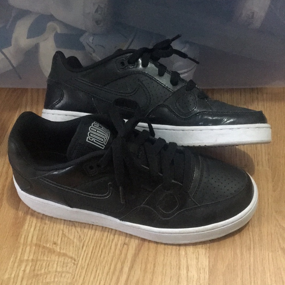 Nike Force shoes size 8